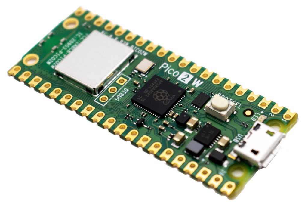 Raspberry Pi Pico 2 W 本体(斜め、CYW43439ワイヤレスモジュールが見える角度)